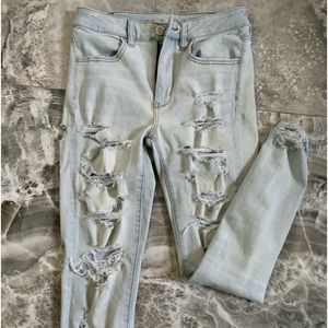 light wash american eagle ripped jeans